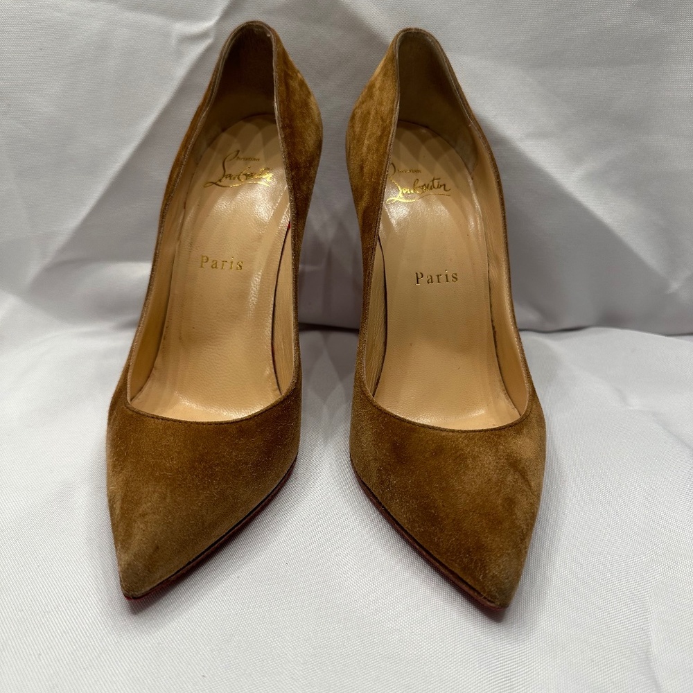 Christian Louboutin/ Red Bottom Caramel Velvet Pumps sz 37
